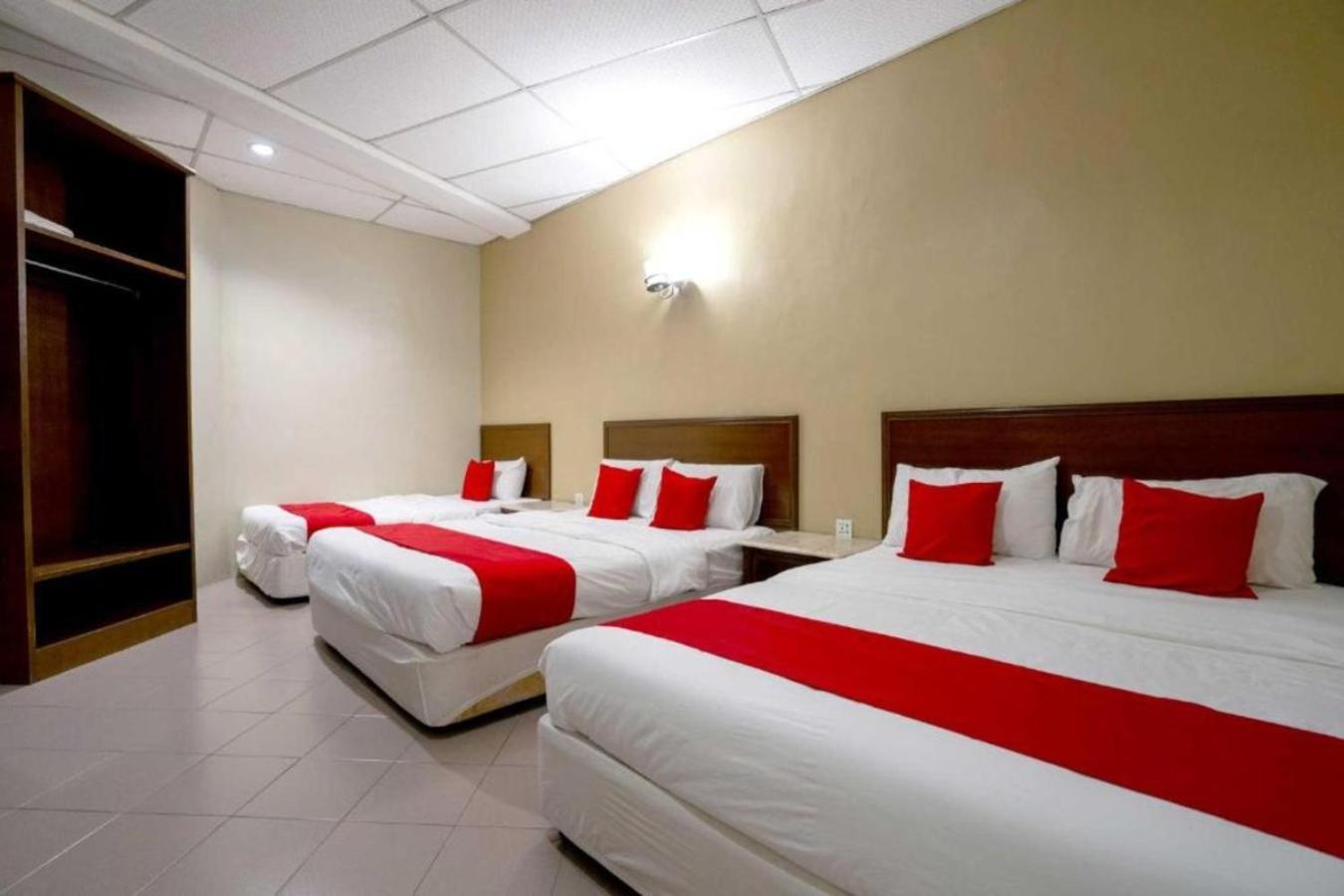 De Clinique Hotel Kampong Pasir Bogak Esterno foto