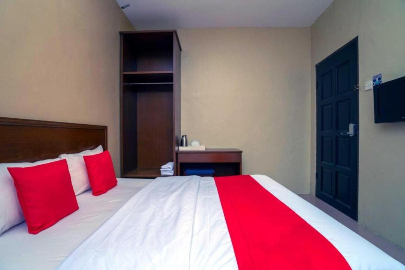 De Clinique Hotel Kampong Pasir Bogak Esterno foto