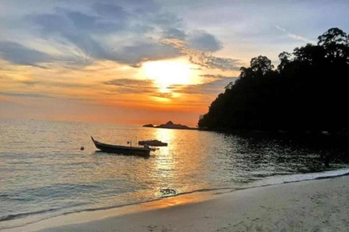 De Clinique Hotel Kampong Pasir Bogak Esterno foto